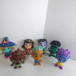 Netflix Super Monsters Lot of 7 Characters 5"